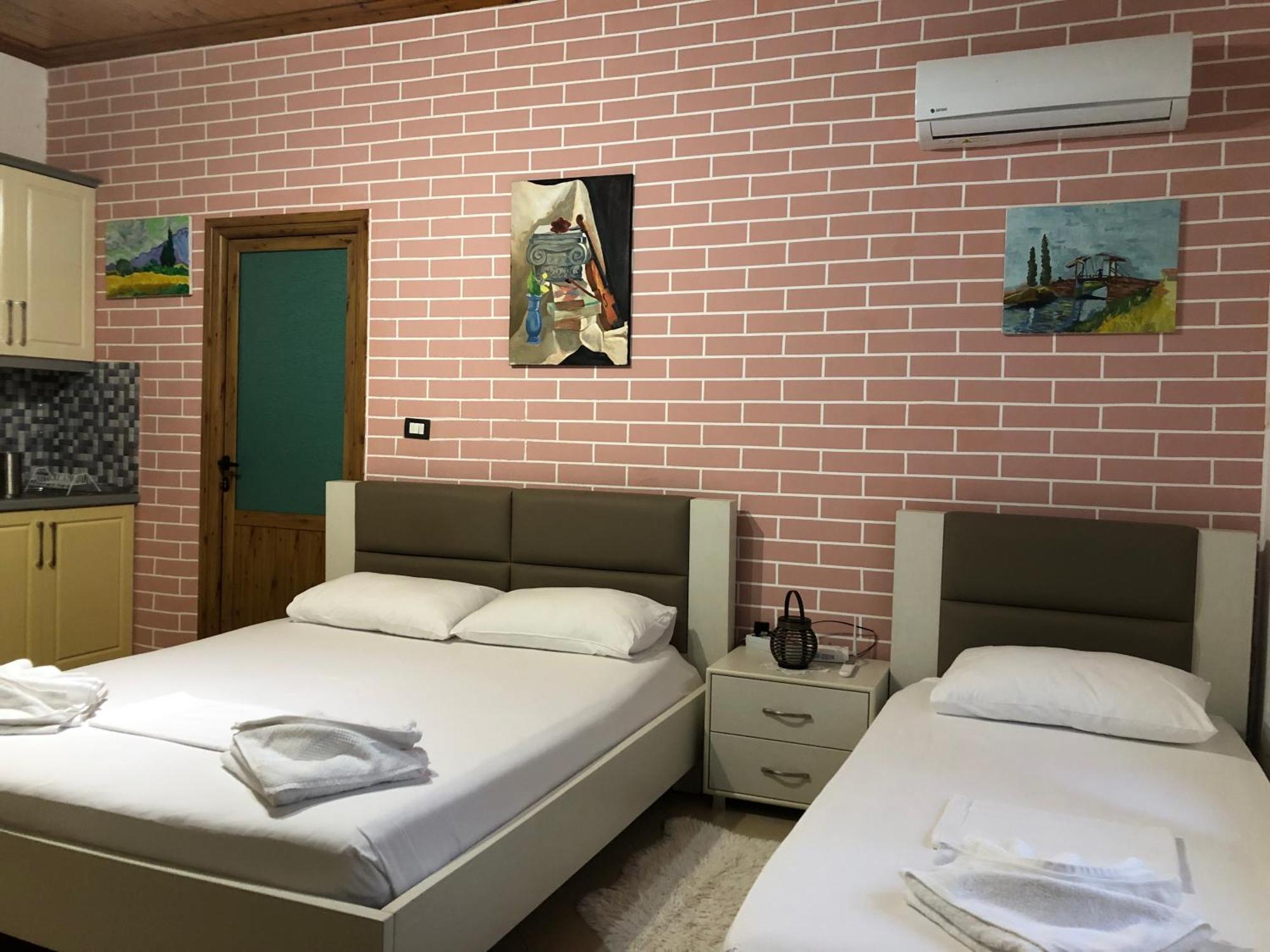 Dhimitri'S Guest House Берат Екстериор снимка