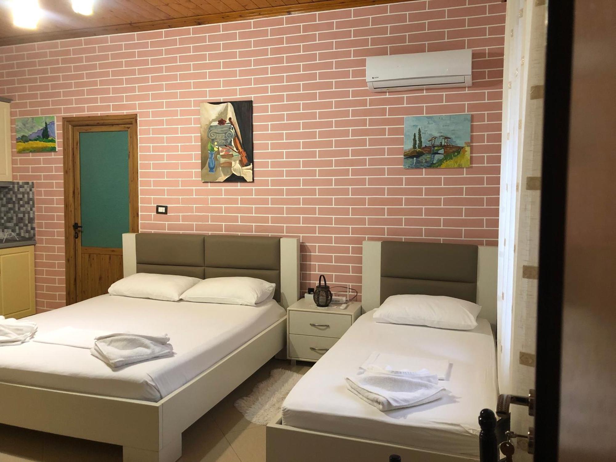 Dhimitri'S Guest House Берат Екстериор снимка